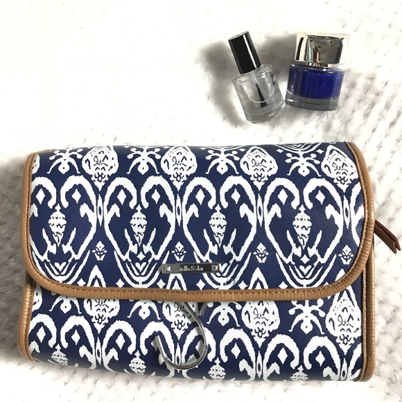 Stella & Dot Handbags - Stella and Dot Ikat hanging travel case Navy print